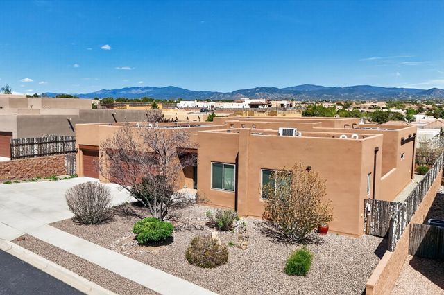 7 Caballo Viejo, Santa Fe, NM 87508