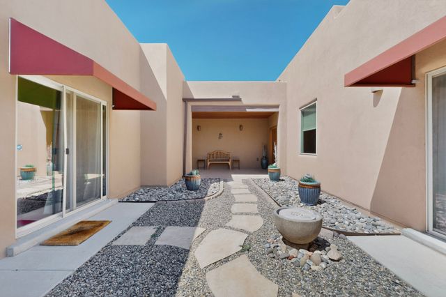 7 Caballo Viejo, Santa Fe, NM 87508