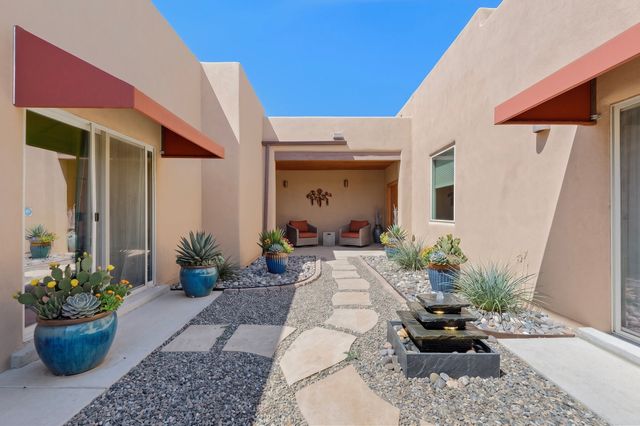 7 Caballo Viejo, Santa Fe, NM 87508