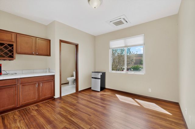 7 Caballo Viejo, Santa Fe, NM 87508