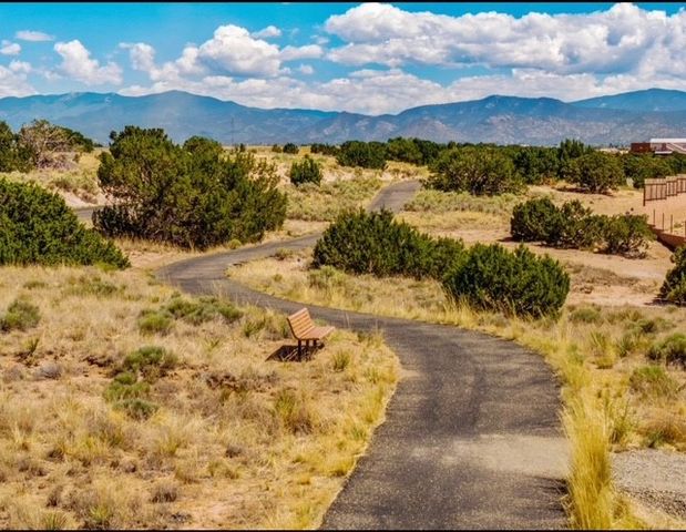 7 Caballo Viejo, Santa Fe, NM 87508