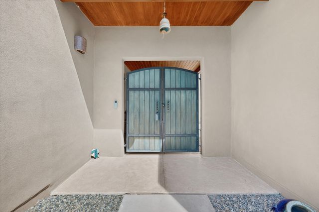 7 Caballo Viejo, Santa Fe, NM 87508