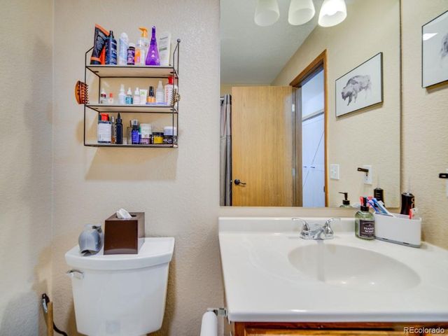 2108 Oakcrest Cir, Castle Rock, CO 80104