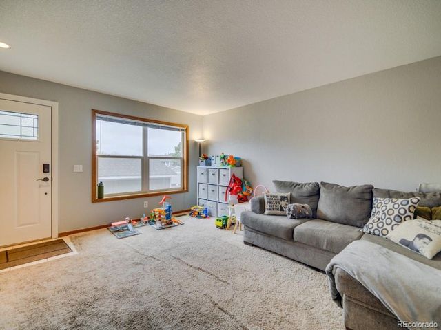 2108 Oakcrest Cir, Castle Rock, CO 80104