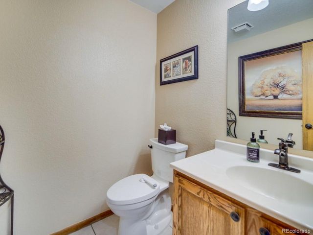2108 Oakcrest Cir, Castle Rock, CO 80104