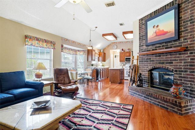 833 Windy Meadow Circle, Desoto, TX 75115