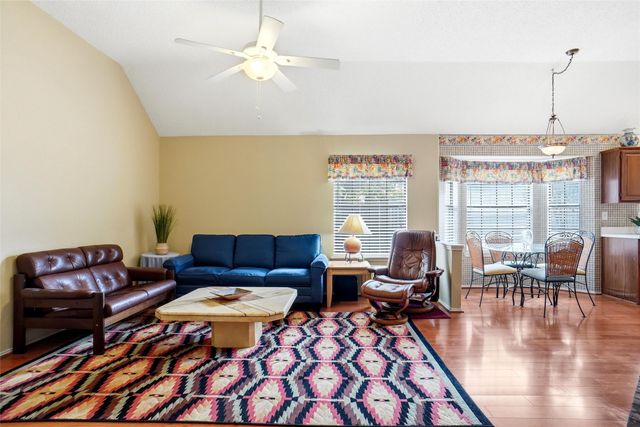 833 Windy Meadow Circle, Desoto, TX 75115