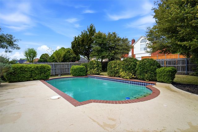 833 Windy Meadow Circle, Desoto, TX 75115