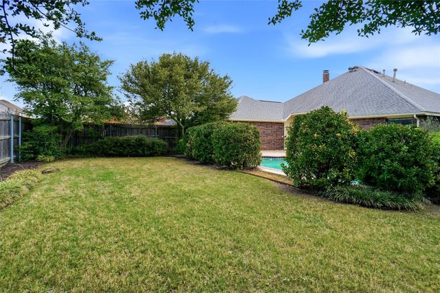 833 Windy Meadow Circle, Desoto, TX 75115