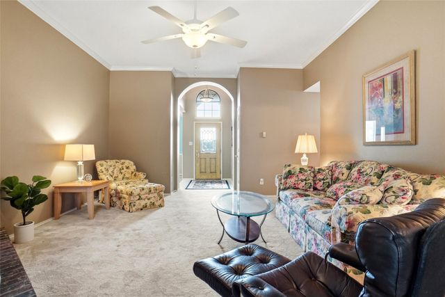 833 Windy Meadow Circle, Desoto, TX 75115