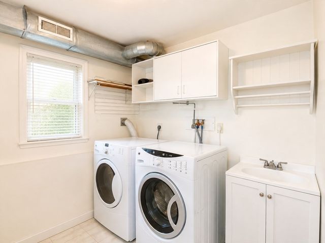 160 Cypress Street 160, Watertown, MA 02472