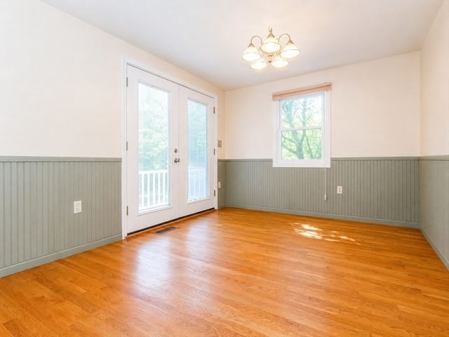 160 Cypress Street 160, Watertown, MA 02472