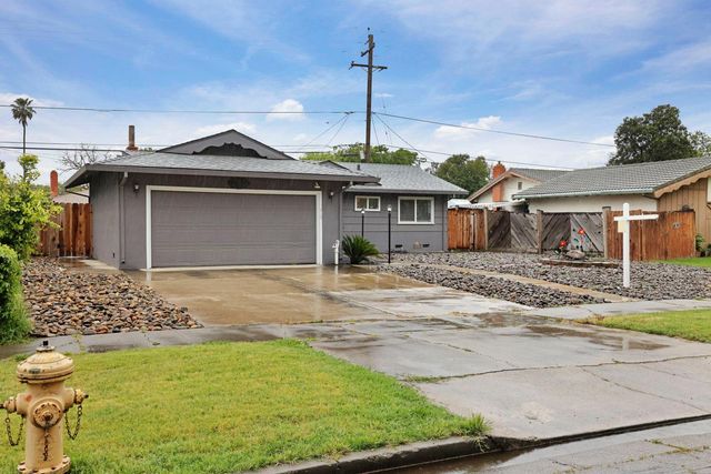424 Morada Ln, Stockton, CA 95210