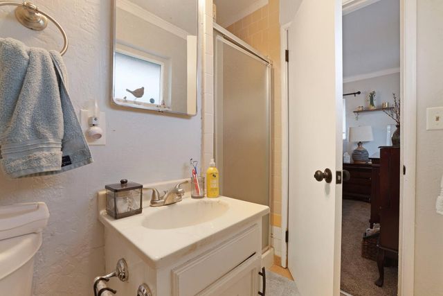 424 Morada Ln, Stockton, CA 95210