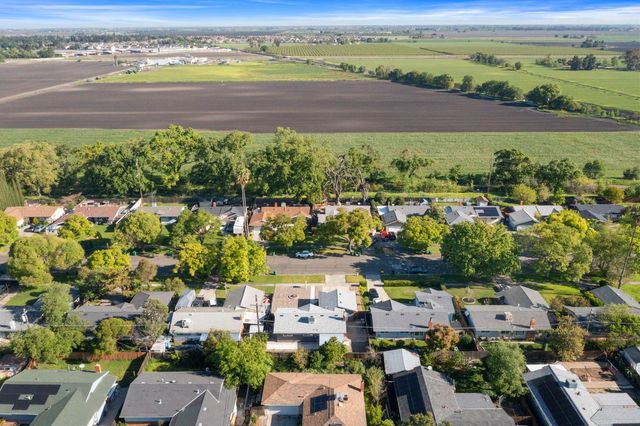 424 Morada Ln, Stockton, CA 95210