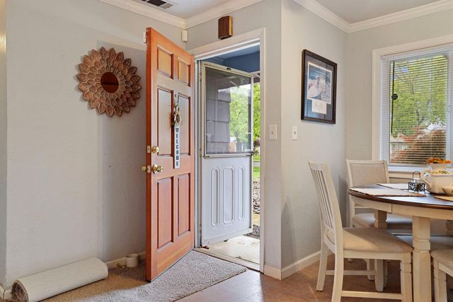 424 Morada Ln, Stockton, CA 95210