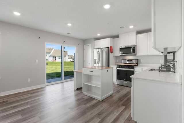 13616 Kaylemore Trail, Rosemount, MN 55068