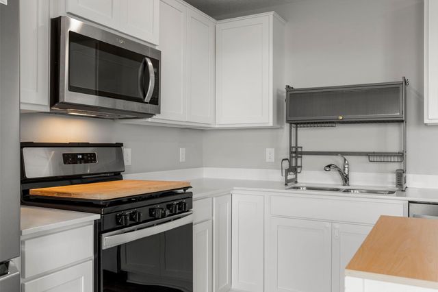 13616 Kaylemore Trail, Rosemount, MN 55068