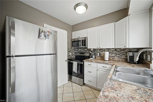 3424 Crimson Holly CT, Virginia Beach, VA 23453