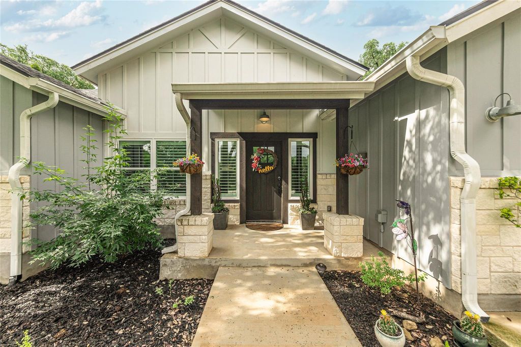 33 Deer Ridge RD, Wimberley, TX 78676