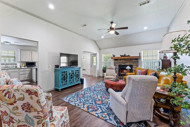 6008 S 39th Street, Rogers, AR 72758