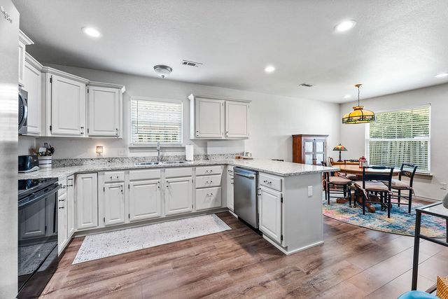 6008 S 39th Street, Rogers, AR 72758