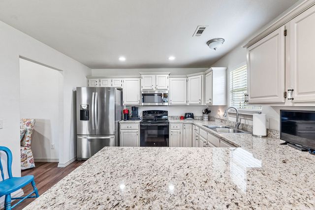 6008 S 39th Street, Rogers, AR 72758