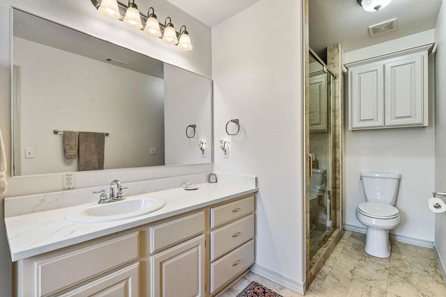 6008 S 39th Street, Rogers, AR 72758