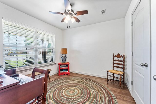 6008 S 39th Street, Rogers, AR 72758