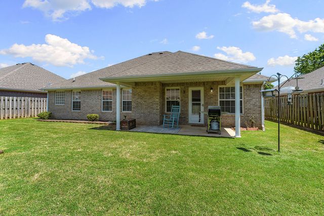 6008 S 39th Street, Rogers, AR 72758