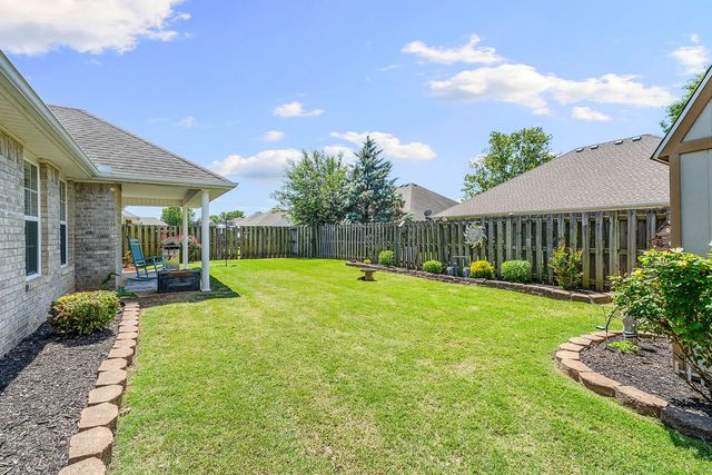 6008 S 39th Street, Rogers, AR 72758