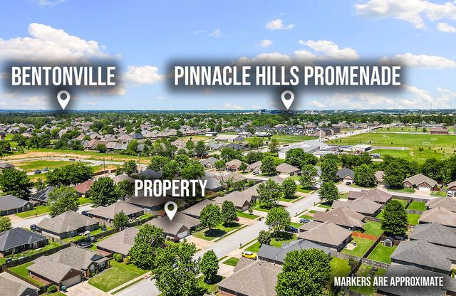 6008 S 39th Street, Rogers, AR 72758