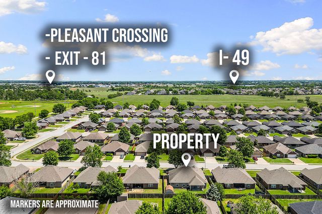 6008 S 39th Street, Rogers, AR 72758