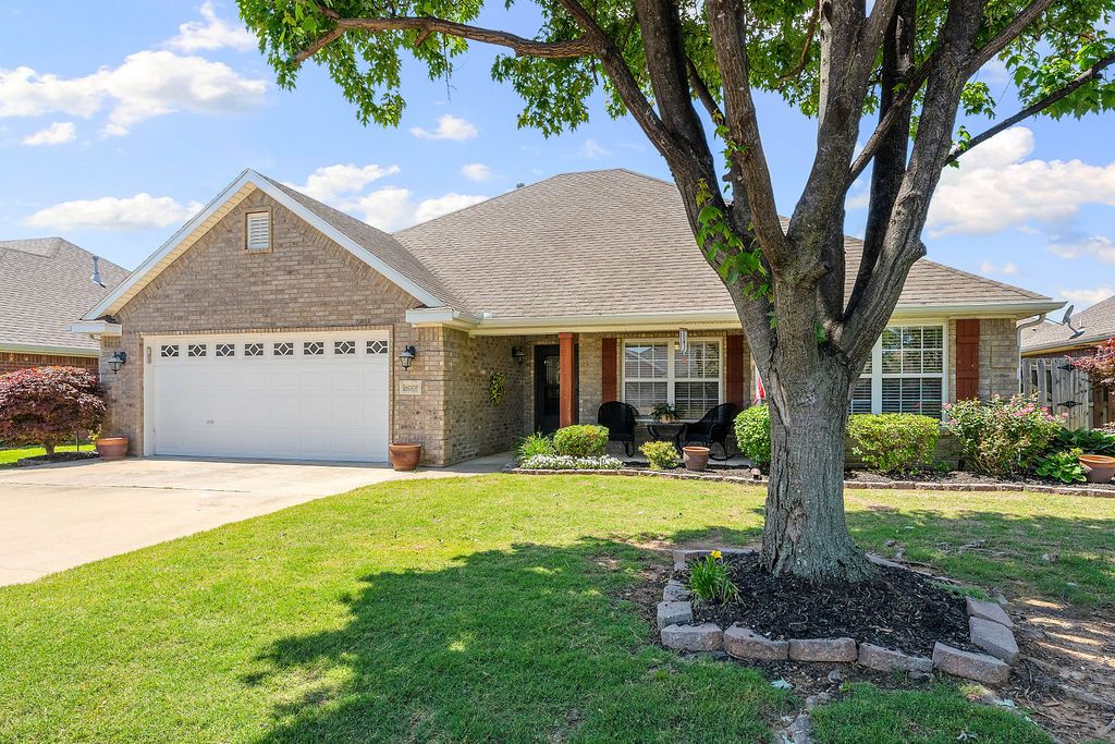 6008 S 39th Street, Rogers, AR 72758
