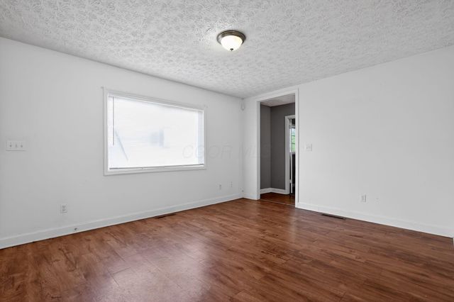 3041 Bluefield Drive, Columbus, OH 43207