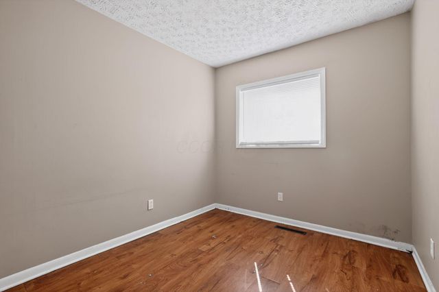 3041 Bluefield Drive, Columbus, OH 43207