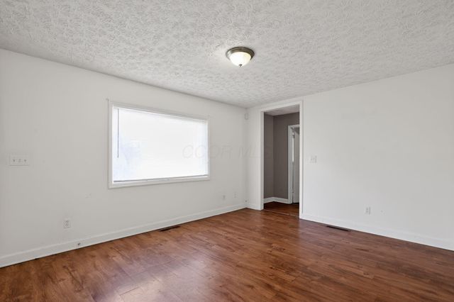 3041 Bluefield Drive, Columbus, OH 43207