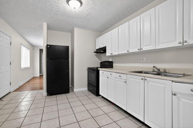 3041 Bluefield Drive, Columbus, OH 43207