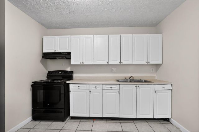 3041 Bluefield Drive, Columbus, OH 43207