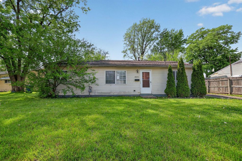 3041 Bluefield Drive, Columbus, OH 43207