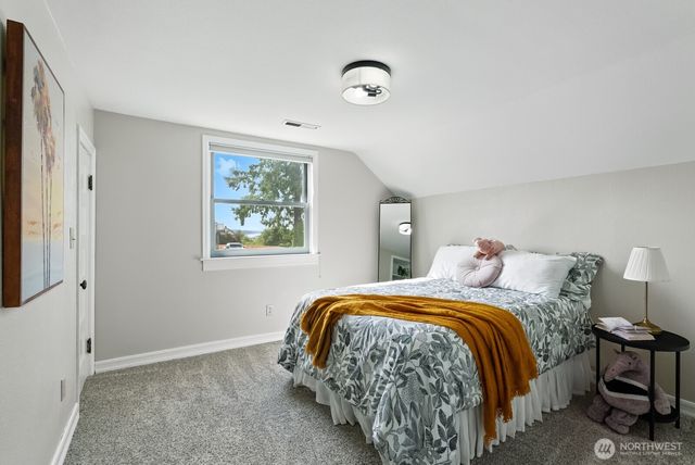 501 3rd Street, Steilacoom, WA 98388