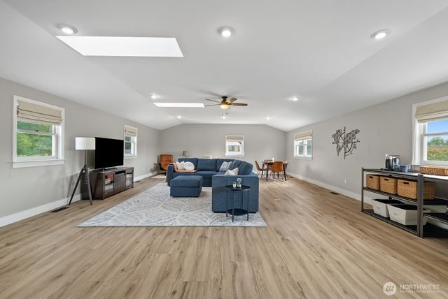 501 3rd Street, Steilacoom, WA 98388