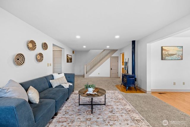 501 3rd Street, Steilacoom, WA 98388