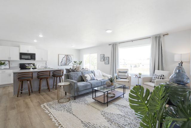 462 Baird Court, Willard, MO 65781