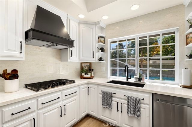 2210 Richmond Street, Santa Ana, CA 92705