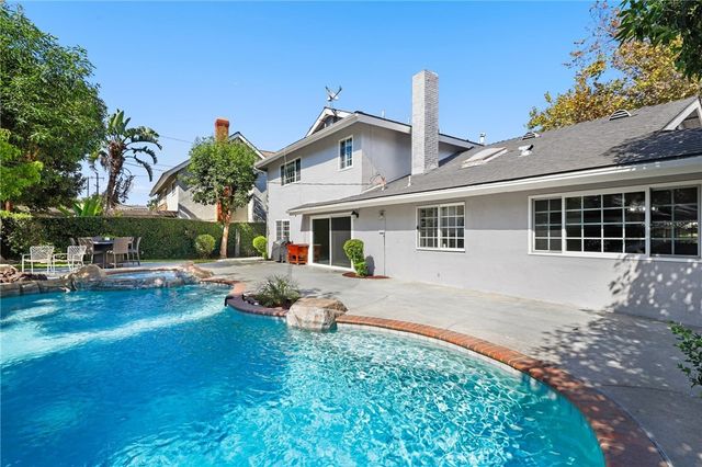 2210 Richmond Street, Santa Ana, CA 92705