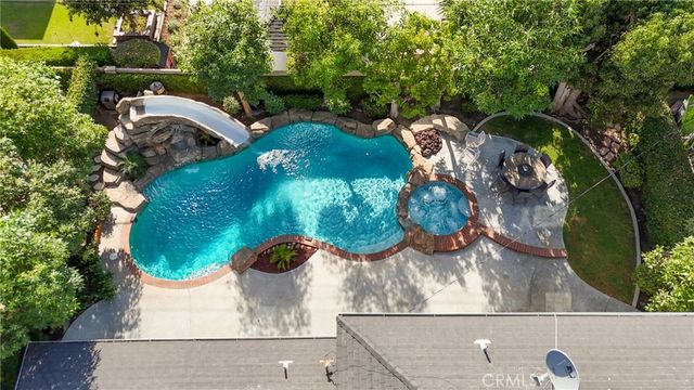 2210 Richmond Street, Santa Ana, CA 92705