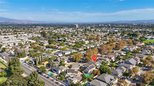 2210 Richmond Street, Santa Ana, CA 92705