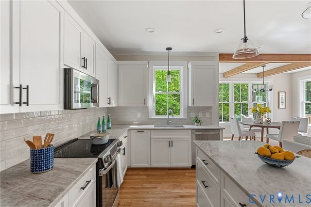 155 Noahs Landing Dr, Louisa, VA 23024