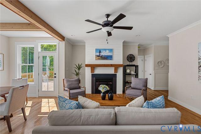155 Noahs Landing Dr, Louisa, VA 23024